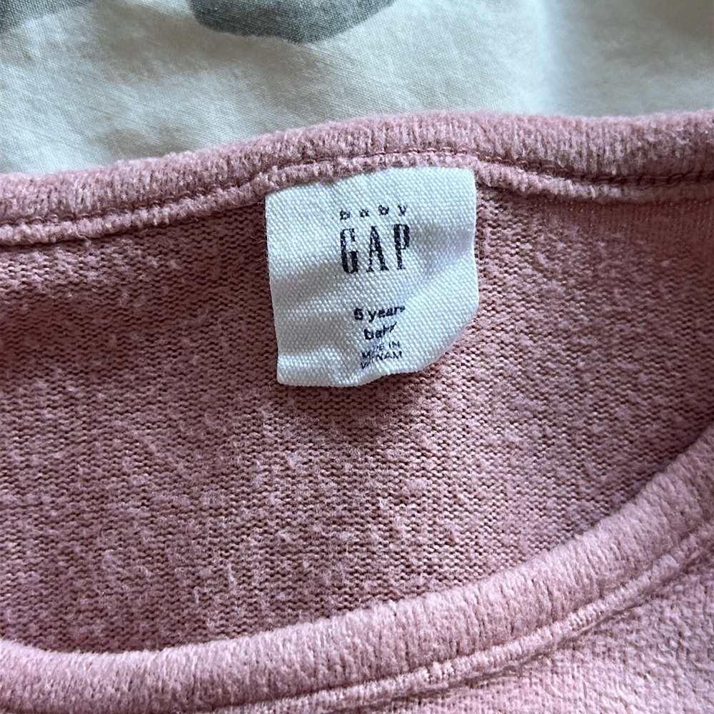 Gab Baby pink Ruffled Long Sleeve shirt (5T) EUC - Picture 3 of 3